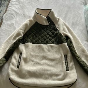 Abercrombie asymmetrical Fleece size M green and white